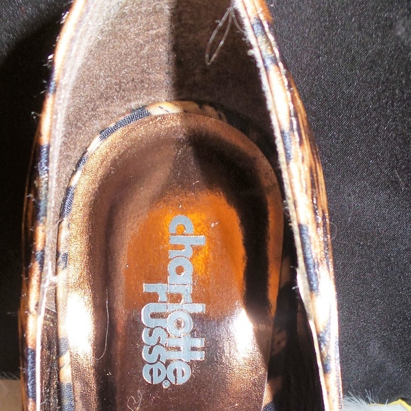 CHARLOTTE RUSSE Leopard Print Heel - Picture 5 of 6